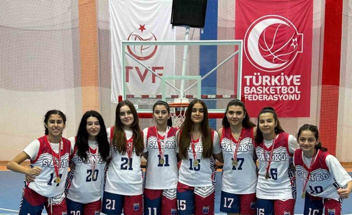 SANKO Okulları basketbolda il şampiyonu oldu