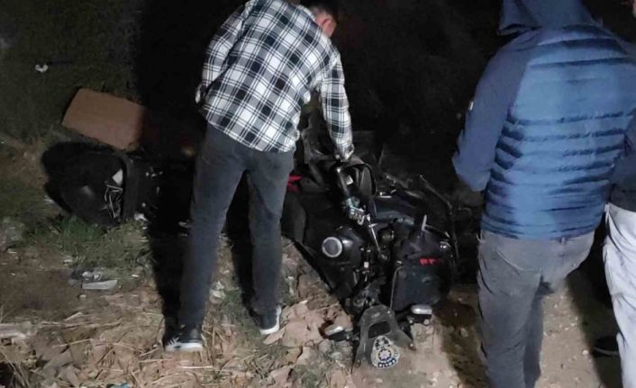 Şanlıurfa’da motosikletli polis ekibi ile otomobil çarpıştı: 2 polis yaralandı