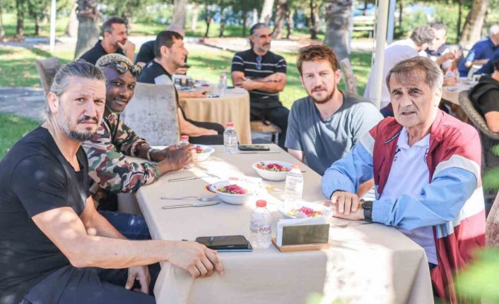 Şenol Güneş, eski öğrencileriyle bir araya geldi