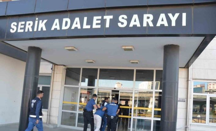 Servis aracı bekleyenleri kurşun yağmuruna tutan 3 şüpheliden 2’si tutuklandı