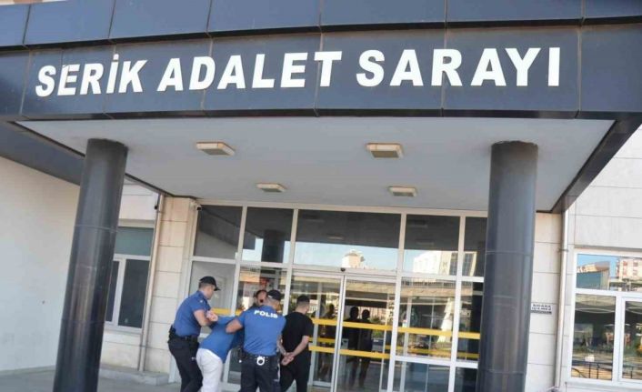 Servis aracı bekleyenleri kurşun yağmuruna tuttular: 3 gözaltı