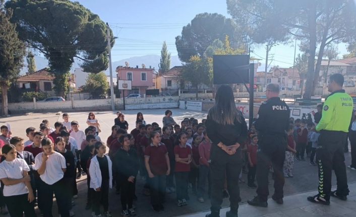 Seydikemer’de öğrencilere toplum destekli polislik eğitimi verildi