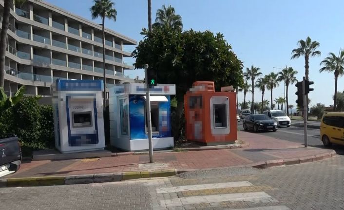 Sinir krizi geçirdi, öfkesini ATM’lerden çıkardı