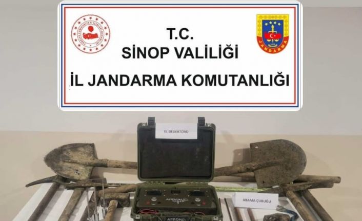 Sinop’ta kaçak kazı yapan şahıslara suçüstü: 3 gözaltı