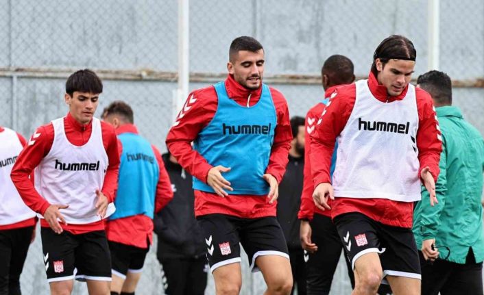 Sivasspor’da Hatayspor mesaisi sürüyor