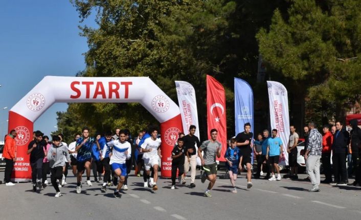 Söğütte 2’inci Cumhuriyet Koşusu gerçekleştirildi