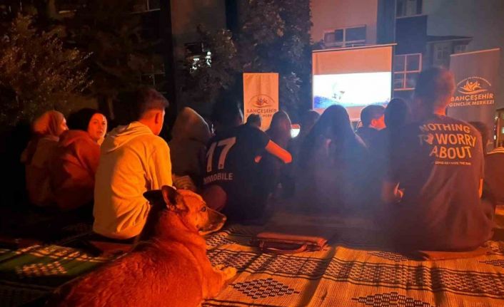 Sonbaharda açık hava sineması etkinliğine ilgi