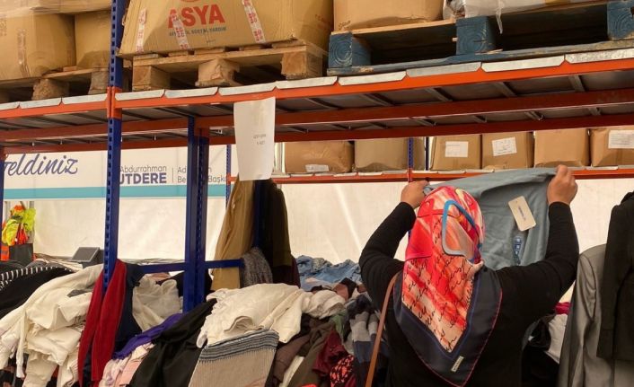 Sosyal market günde 70 kişiye destek sağliyor