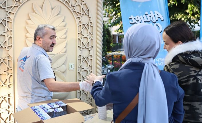 Sultangazi Belediyesi’nden her sabah vatandaşlara çorba ikramı