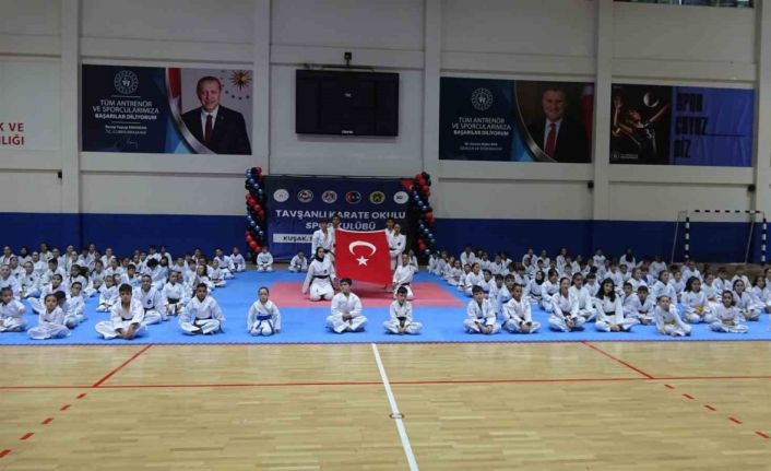 Tavşanlı Karate Okulu’nda 180 sporcuyla kuşak töreni düzenlendi