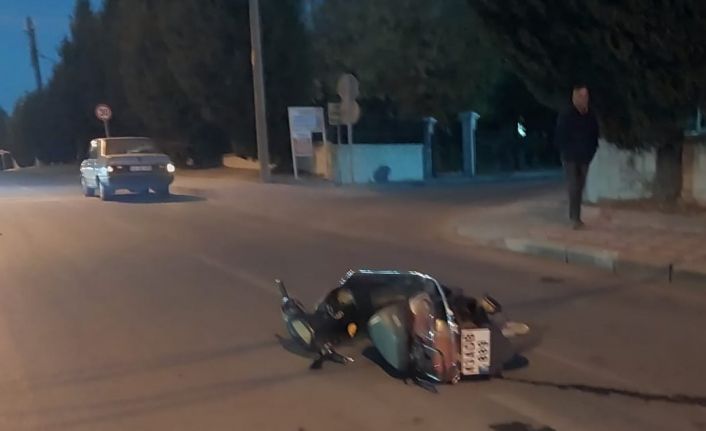 Tavşanlı’da motosiklet ile otomobile çarpıştı: 1 yaralı