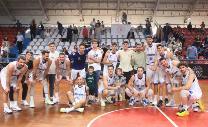 TB2L: Kocaeli BŞB Kağıtspor: 58 - Göztepe: 54