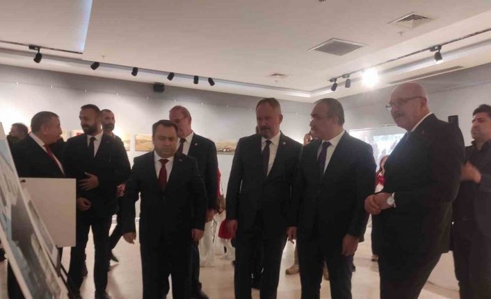 Tekirdağ’da “Cumhuriyet ve Atatürk” temalı sergi açıldı