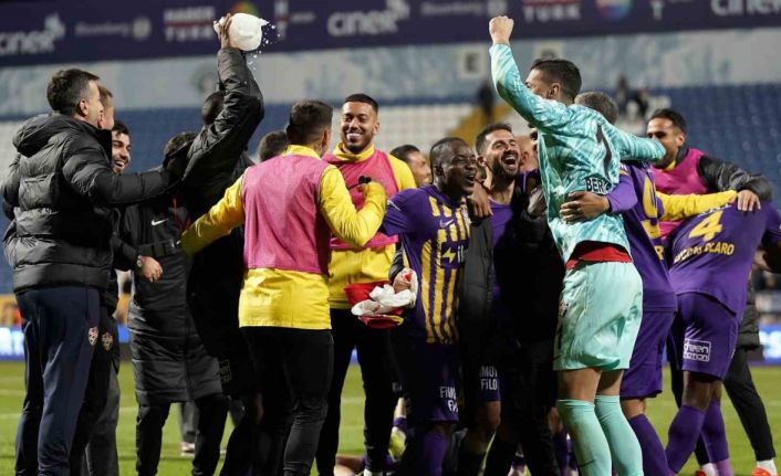 Trendyol Süper Lig: Eyüpspor: 1 - Göztepe: 0 (Maç sonucu)