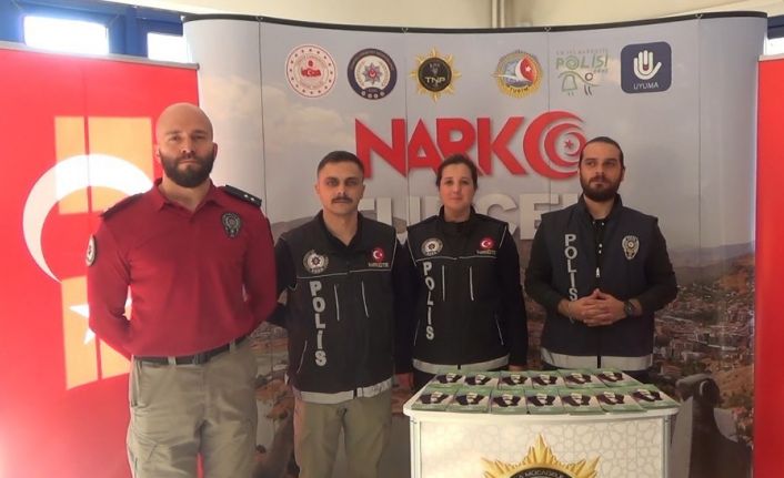 Tunceli’de, “En İyi Narkotik Polisi, Anne” programı