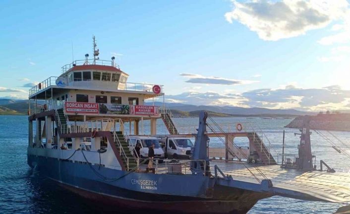 Tunceli’de feribot seferleri yeniden başladı