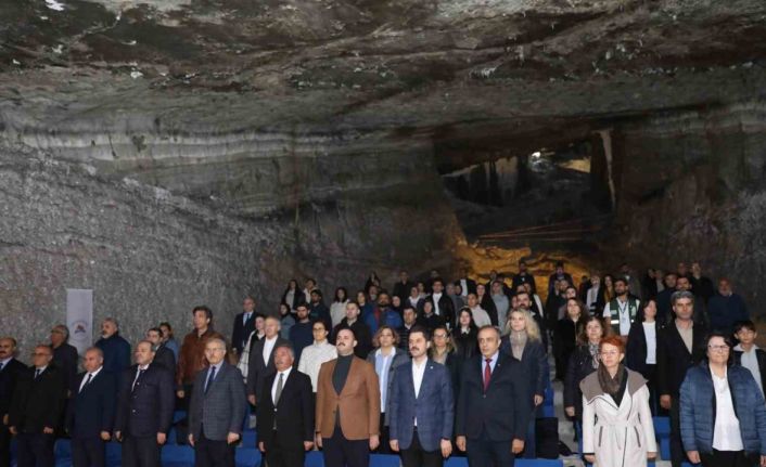 Tuz Mağarası’nda "Ağrı Dağı Solunum Zirvesi-2" düzenlendi