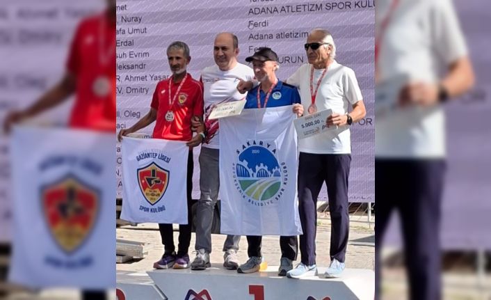 Uluslararası maratonda birincilik kürsüsü Sakaryalı sporcunun