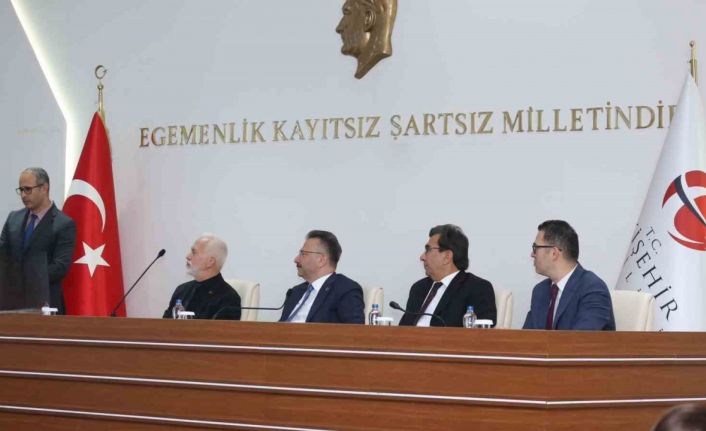 Vali Aksoy, il sağlık hizmetleri değerlendirme toplantısı gerçekleştirdi