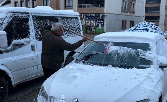 Yüksekova beyaza büründü