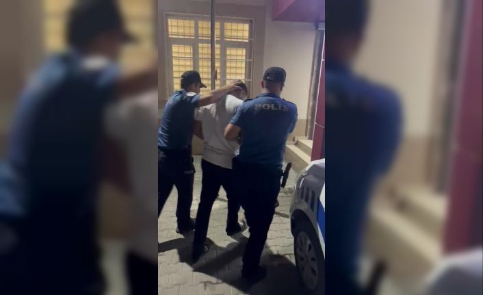 Yüreğir polisi 17 yıl hapisle aranan firari hükümlüyü yakaladı