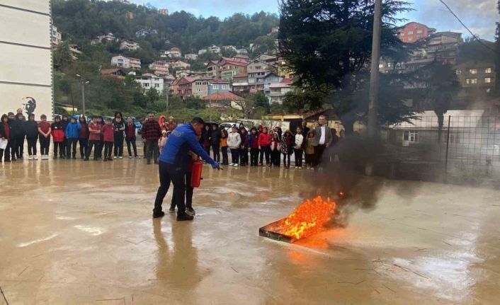 Zonguldak’ta deprem ve yangın tatbikatı gerçekleştirildi