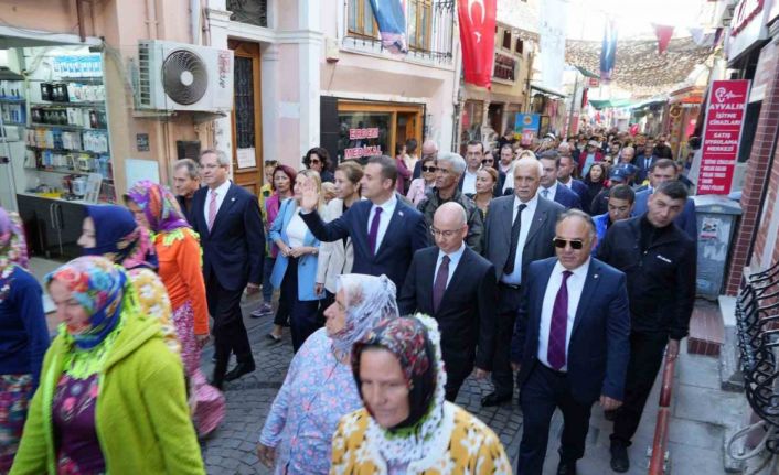 “19. Ayvalık Uluslararası Zeytin Hasat Festivali” başladı