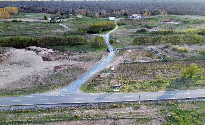 7 hanenin 52 yıldır kullandığı bağlantı yolu arsa çıktı