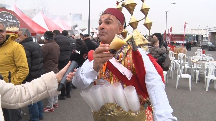 Adana Tanıtım Günleri’nde 106 metrelik Adana kebap dağıtıldı