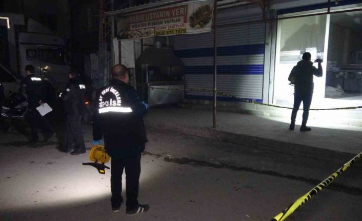 Adana’da ekmek imalathanesine silahlı saldırı: 4 yaralı