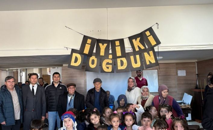 Afyonkarahisar’da Fidanlar Çınarlarla Buluşuyor etkinliği sürüyor