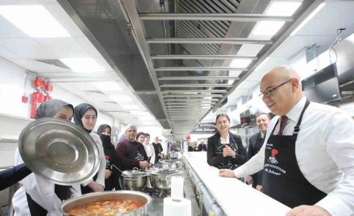 Ağrı mutfağının yöresel yemekleri lezzet yarışında sergilendi