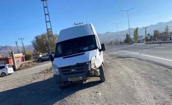 Ağrı’da trafik kazası: 3 kişi yaralandı