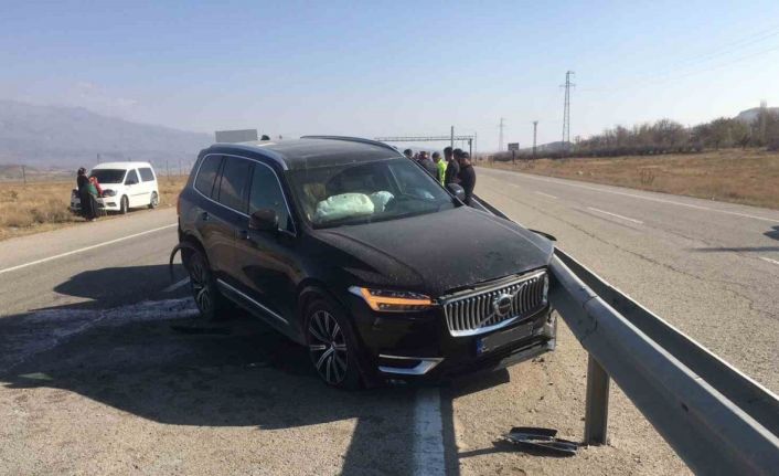 Ağrı’da trafik kazası: 3 yaralı