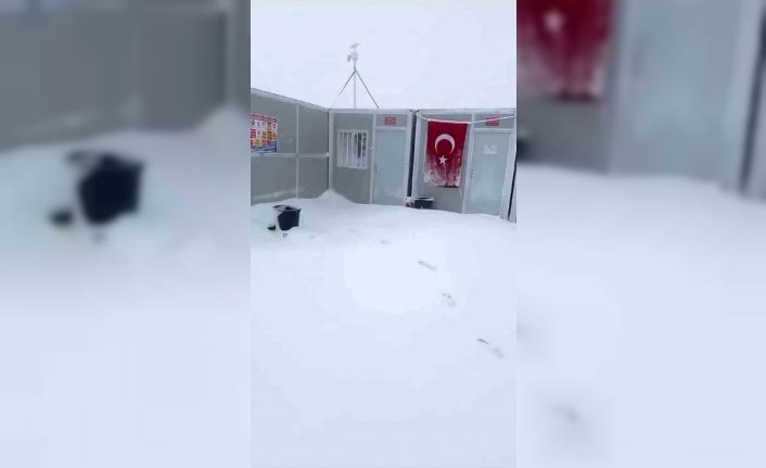 Ağrı’nın yüksek kesimleri beyaza büründü