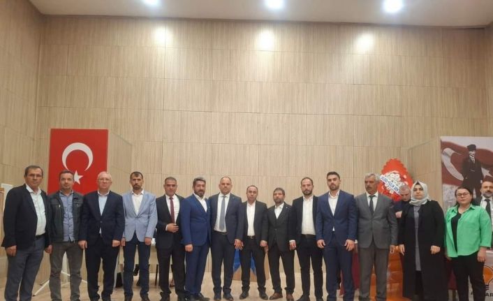 AK Parti Selendi İlçe Başkanlığına Şafak Aydoğuş seçildi