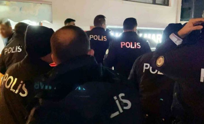 Aksaray’da 5 gencin kavgası emniyeti alarma geçirdi