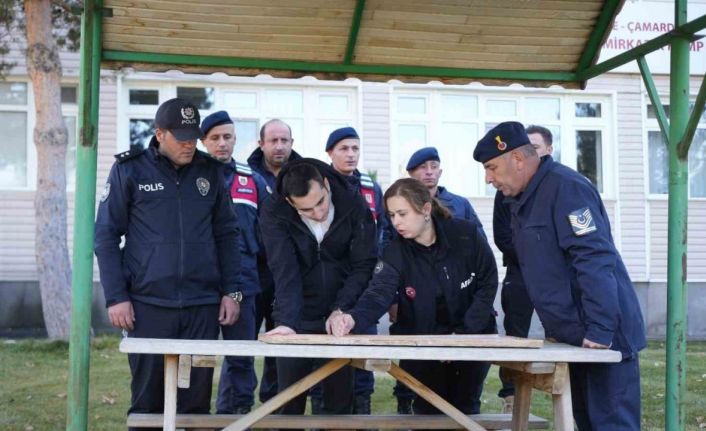 Aladağlar’da kaybolan dağcı ikiz kardeşlerin fotoğrafları ortaya çıktı