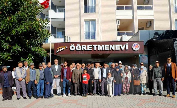 Alanya Belediyesi’nden yaşlı vatandaşlara tarih ve doğa gezisi