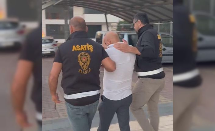 Alanya’da kesinleşmiş hapis cezasıyla aranan 3 şahıs yakalandı