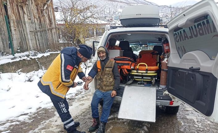 Amasya’da yaylada mahsur kalan vatandaşı acil sağlık ekibi kurtardı