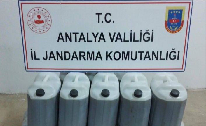 Antalya’da 6 bin litre sahte zeytinyağı ele geçirildi