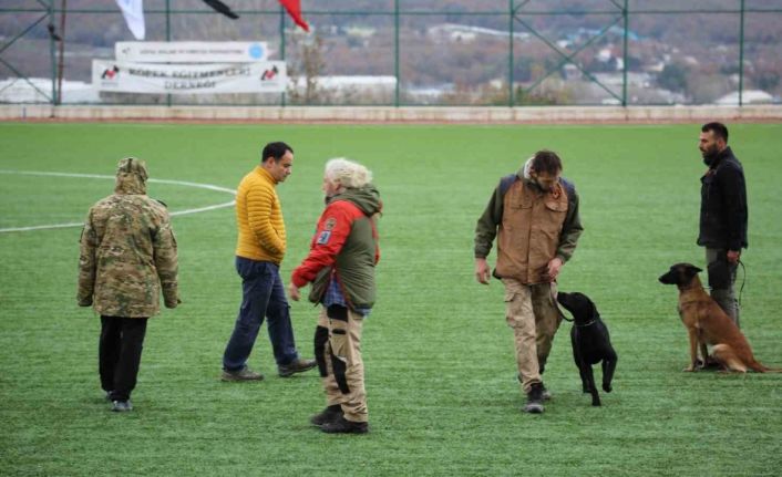 Arama kurtarma köpekleri hakem semineri Çekmeköy’de düzenlendi