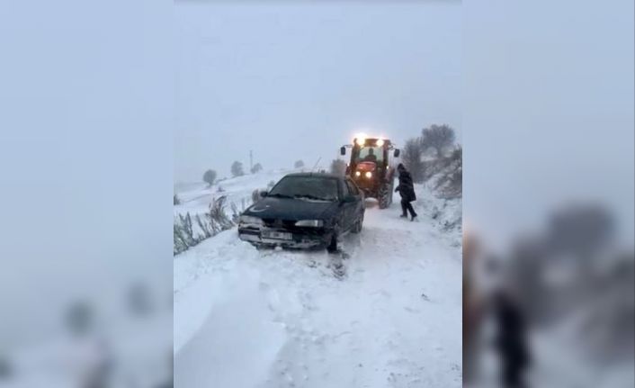 Ardahan’da kar ve tipide yolda mahsur kaldılar