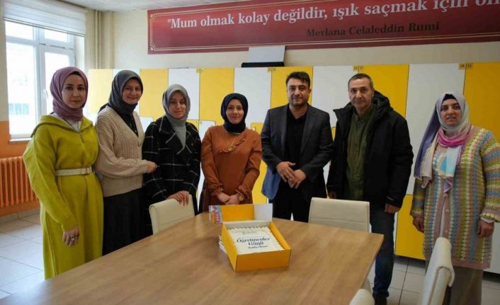 Arnavutköy’de Öğretmenler Günü’ne özel anlamlı program