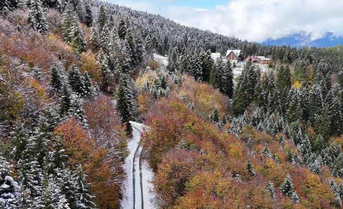 Artvin’in dağlarında kış, köylerinde sonbahar yaşanıyor