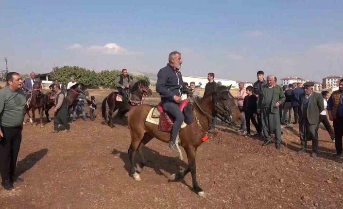 At sevdalıları Adıyaman’da bir araya geldi