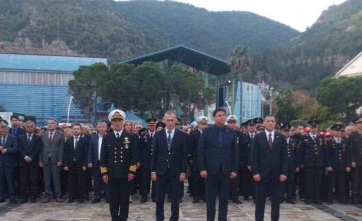 Atatürk Fethiye’de saygı ve özlemle anıldı