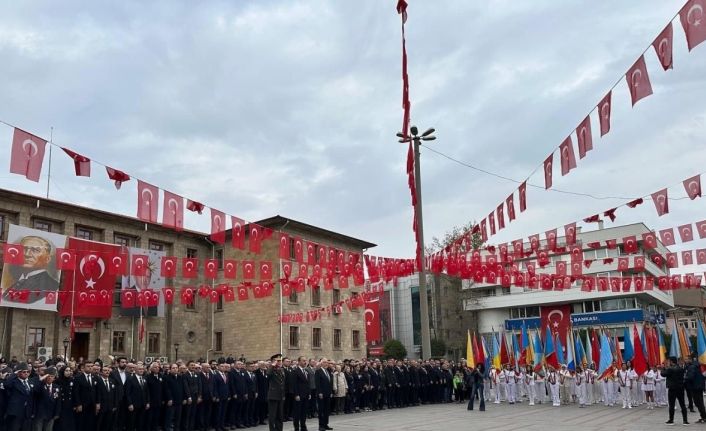 Atatürk vefatının 86’ıncı dönümünde Isparta’da törenle anıldı