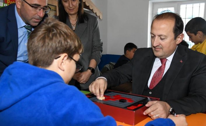 Atıl durumdaki ilkokul binası Akıl ve Zeka Oyunları Köyü’ne dönüştürüldü